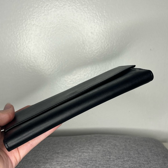 Gucci Long Leather Wallet EUC - Picture 11 of 11